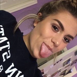 Meet your Posher, Sydnee